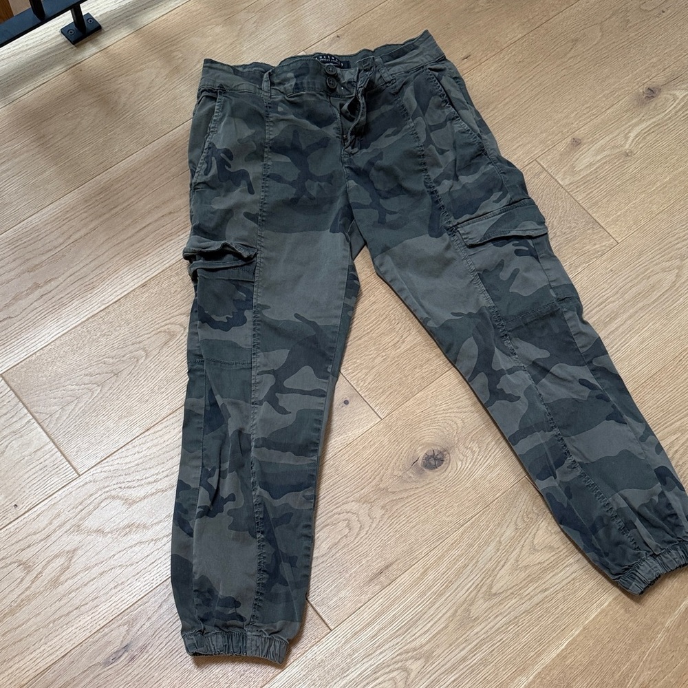 Sanctuary Green Camouflage Cargo Pants